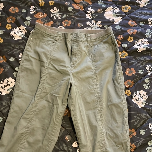 Green capris Croft & barrow - Picture 2 of 5